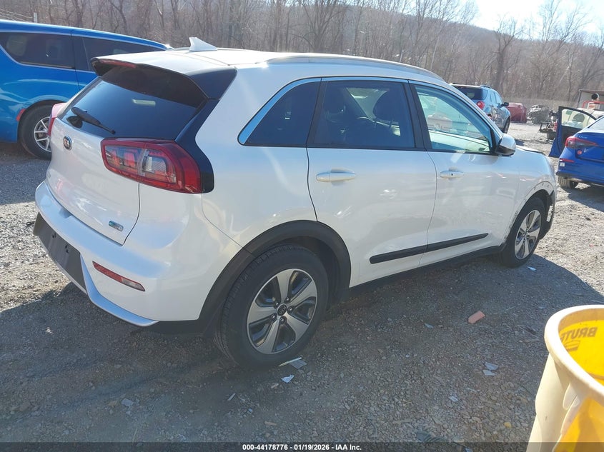 2017 Kia Niro Lx