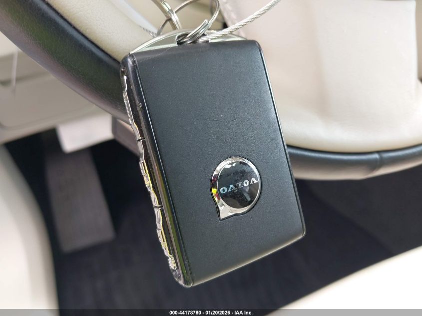 2024 Volvo Xc90 Recharge Plug-In Hybrid T8 Plus 6-Seater VIN: YV4H60LE8R1212139 Lot: 44178780