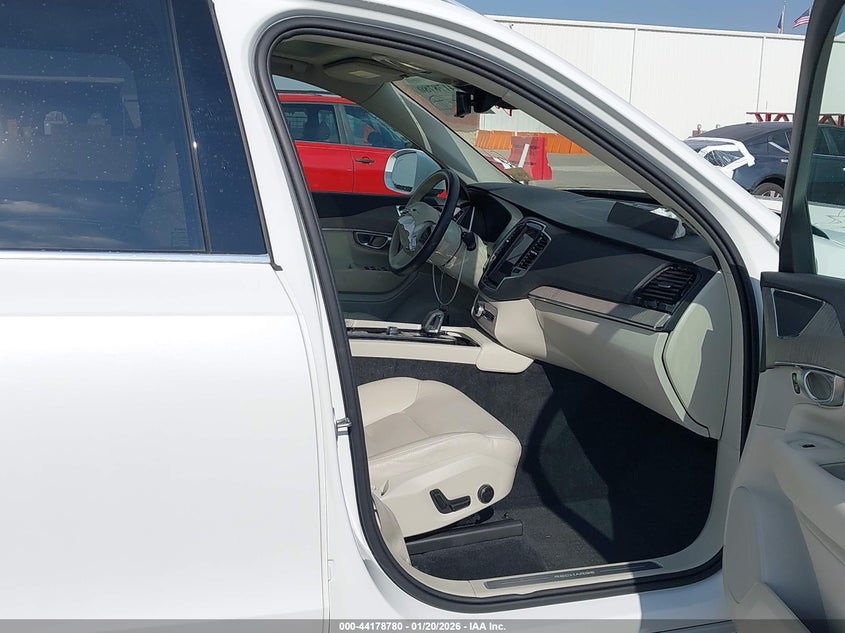 2024 Volvo Xc90 Recharge Plug-In Hybrid T8 Plus 6-Seater