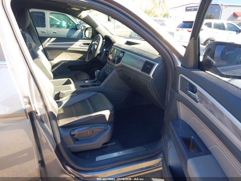 2021 Volkswagen Atlas Cross Sport 2.0T Se W/Technology