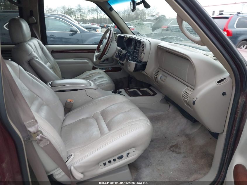 2000 Cadillac Escalade Standard