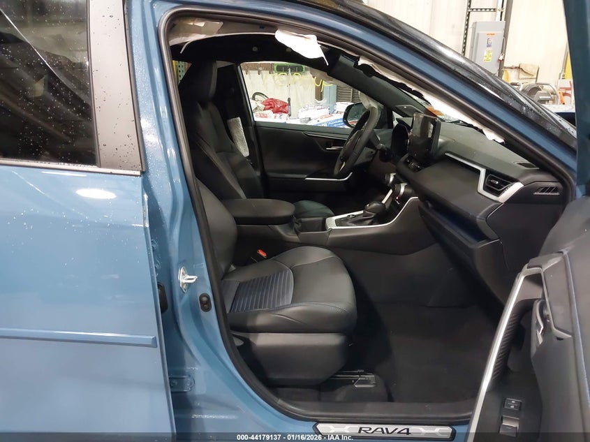 2025 Toyota Rav4 Hybrid Xse