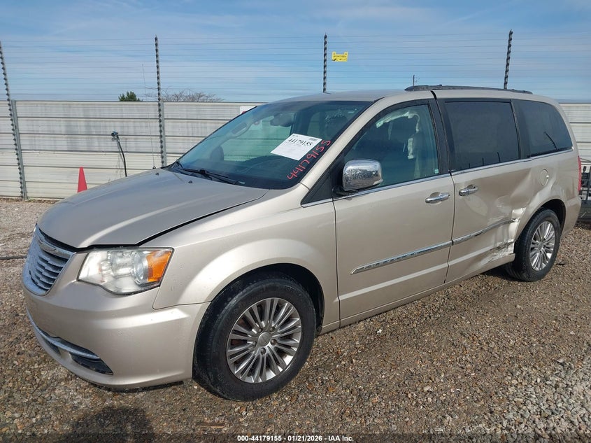 2013 Chrysler Town & Country Touring-L