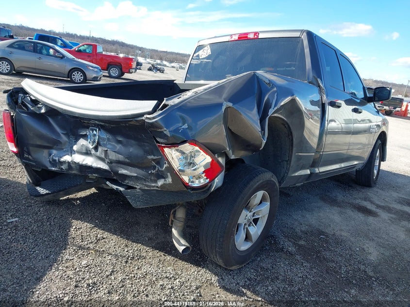 2019 RAM 1500 CLASSIC auction photo 4