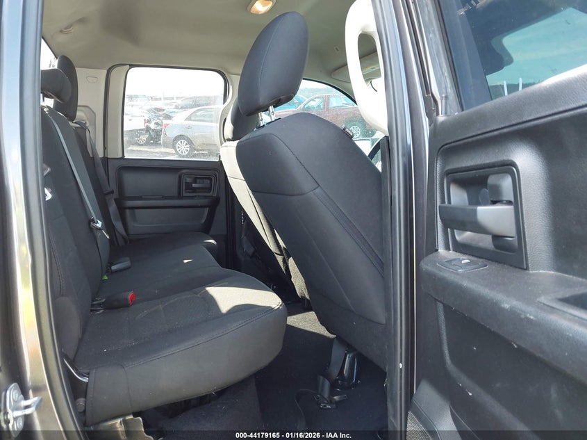 2019 RAM 1500 CLASSIC auction photo 8