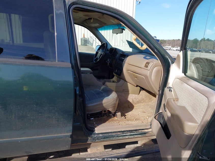 2002 Ford Explorer Xls