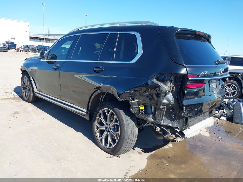 2025 BMW X7 xDrive40I