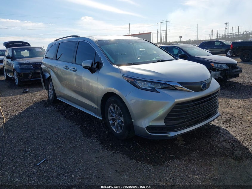 2021 Toyota Sienna Le