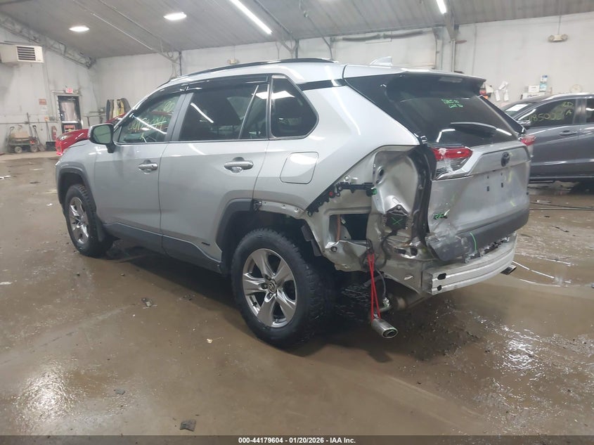VIN 2T3RWRFV8RW248714 2024 TOYOTA RAV4 HYBRID XLE