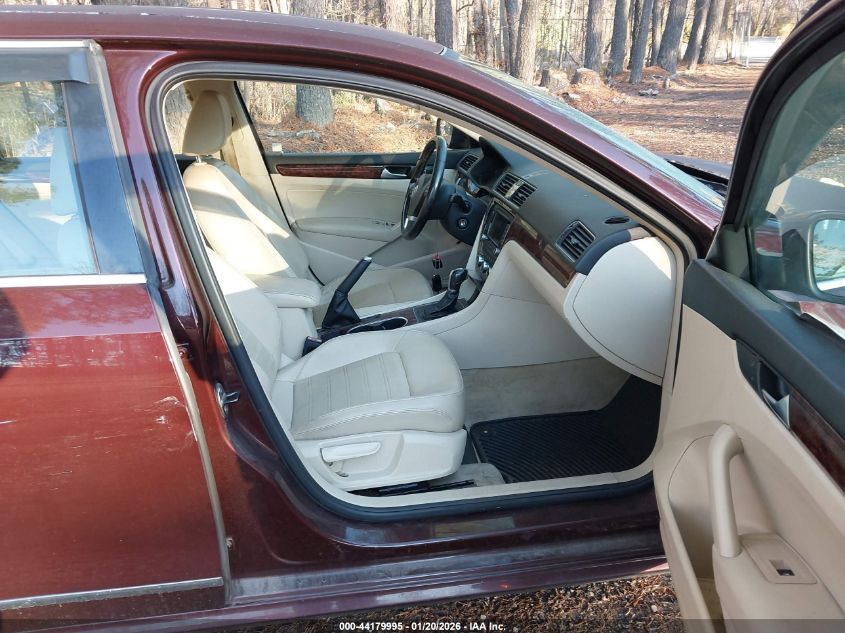 2013 Volkswagen Passat 2.5L Sel