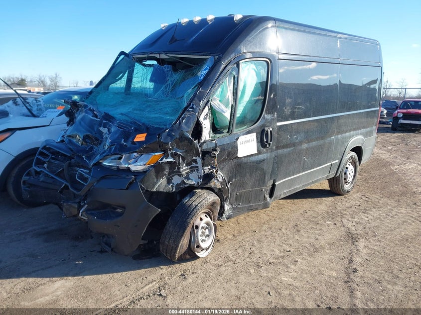 Vin: 3c6lrvcgxpe500152, lot: 44676135, ram promaster 2500 high roof 136 wb 20232