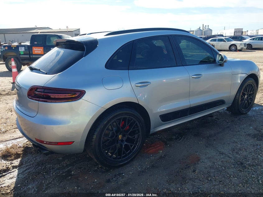 2017 Porsche Macan Gts
