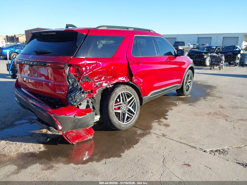 2025 Ford Explorer St-Line