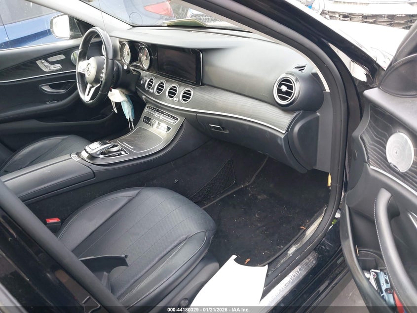 2019 Mercedes-Benz E 300