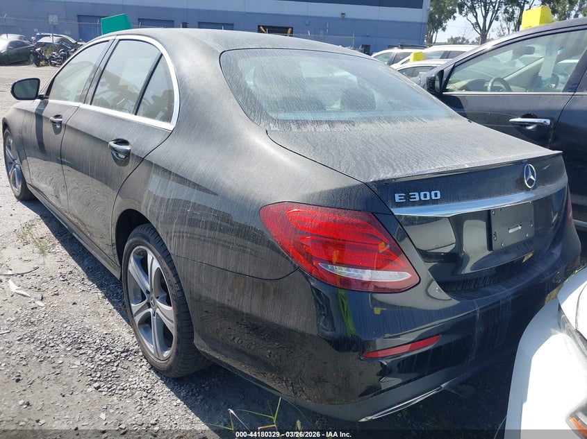 2019 Mercedes-Benz E 300