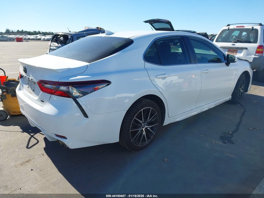 2022 Toyota Camry Se