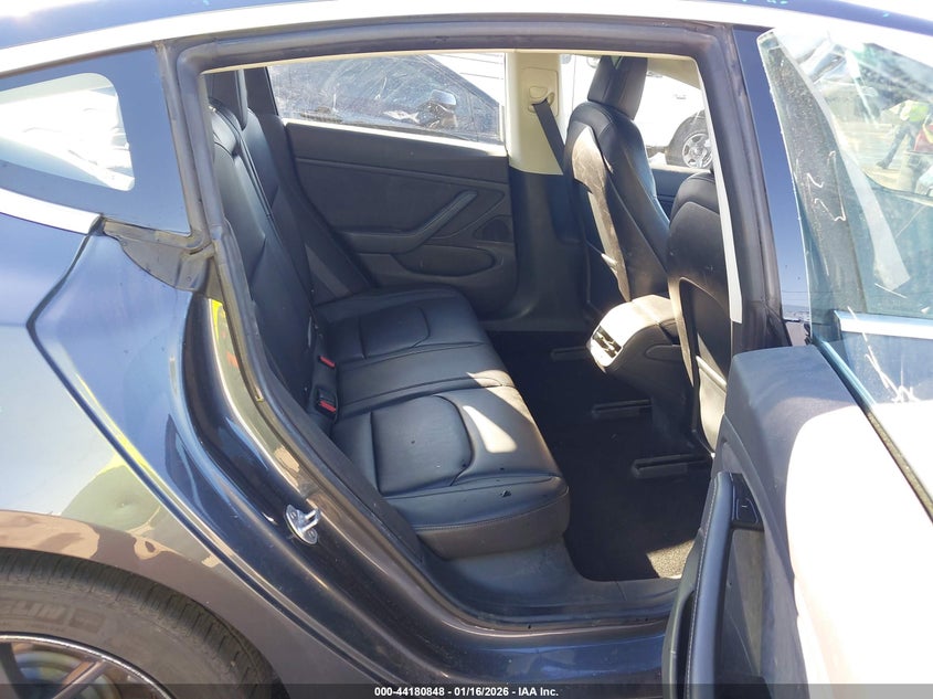 2018 Tesla Model 3 Long Range/Mid Range VIN: 5YJ3E1EAXJF012780 Lot: 44180848