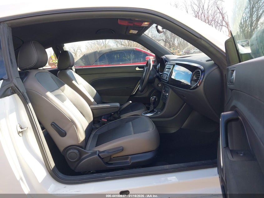 2015 Volkswagen Beetle 1.8T Fleet Edition