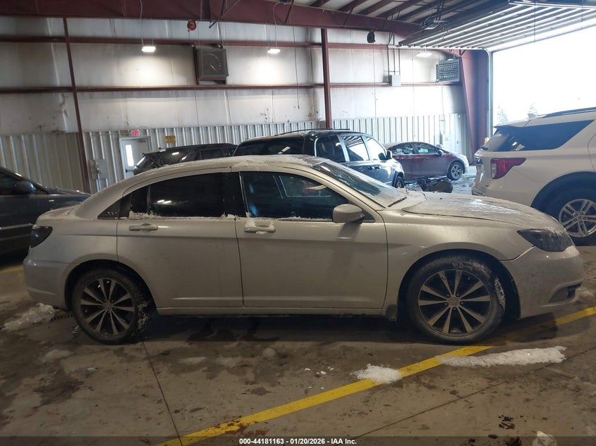 2012 Chrysler 200 3.6 S Unknown Lot 111044181163 Vin 1C3CCBHG9CN121560