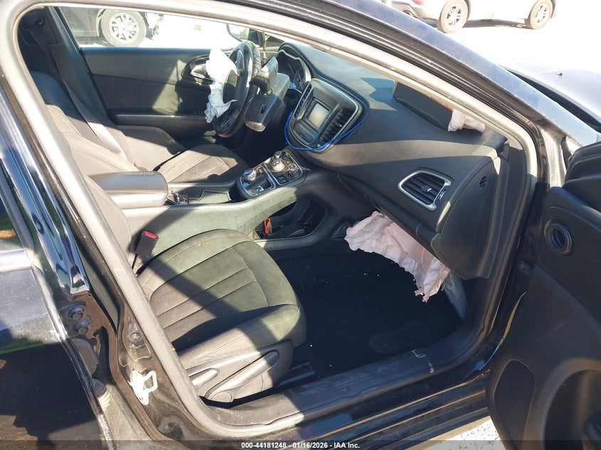 2015 Chrysler 200 Limited