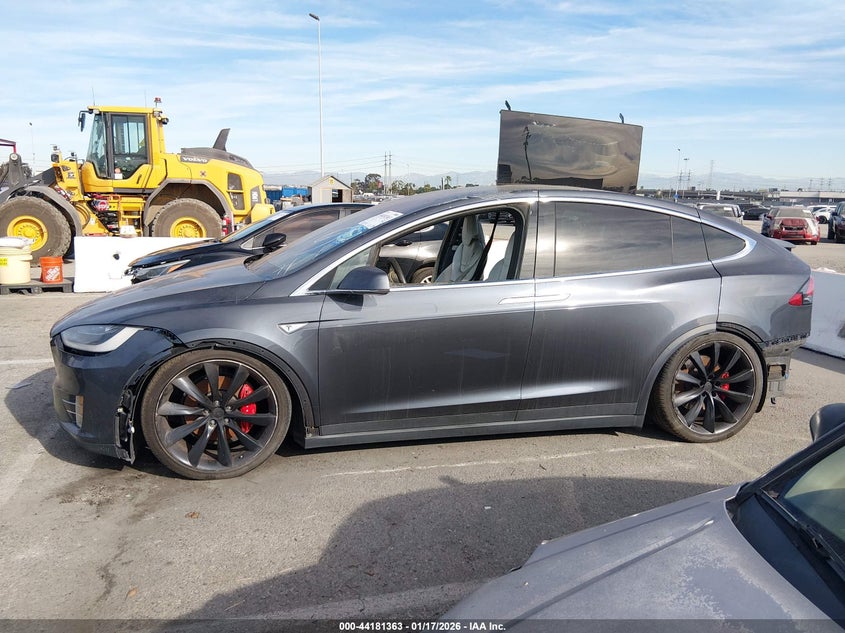 2016 Tesla Model X 60D/P100D/P90D VIN: 5YJXCAE48GF006258 Lot: 44181363