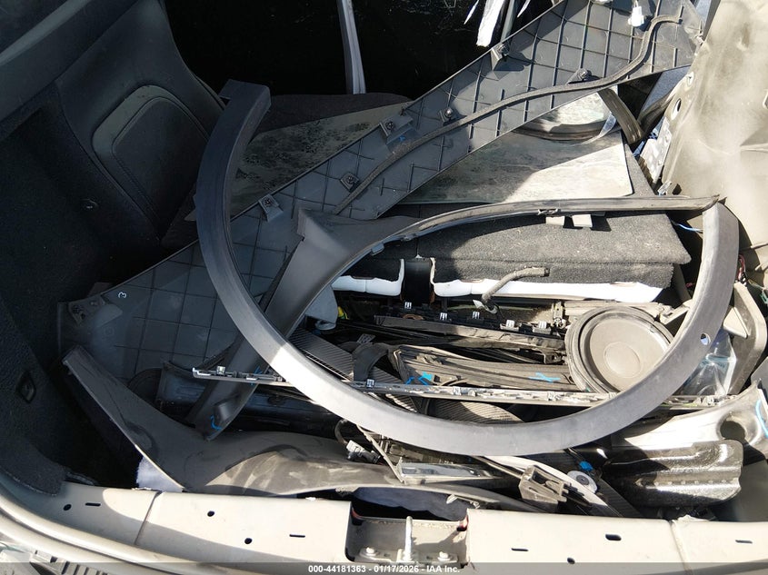 2016 Tesla Model X 60D/P100D/P90D VIN: 5YJXCAE48GF006258 Lot: 44181363