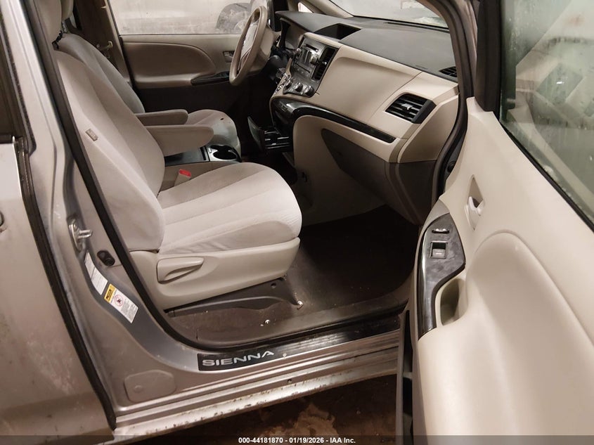 2011 Toyota Sienna Le