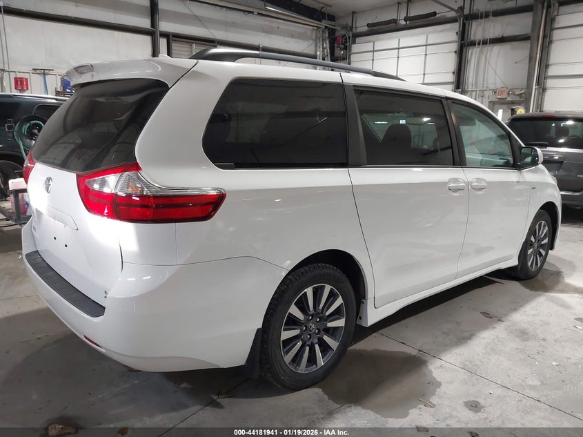 VIN 5TDJZ3DC4LS240041 2020 TOYOTA SIENNA LE