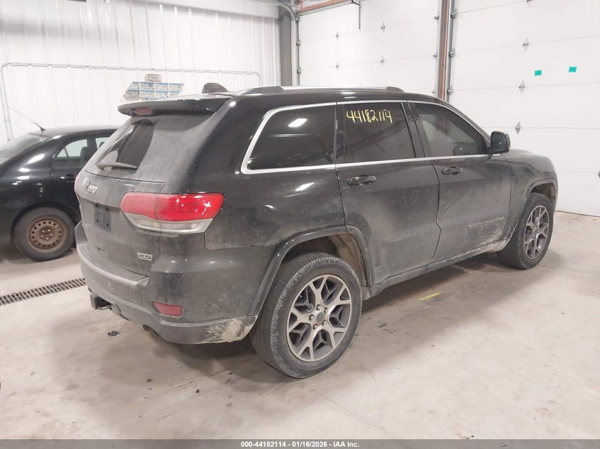VIN 1C4RJFBG2JC179661 2018 JEEP GRAND CHEROKEE STERLING EDITION 4X4