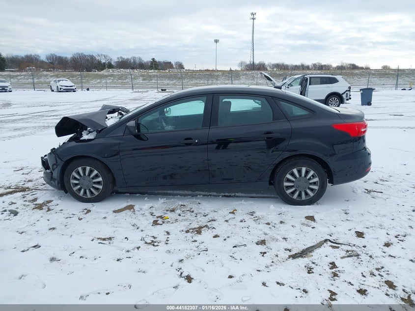 VIN 1FADP3E20JL298967 2018 FORD FOCUS S