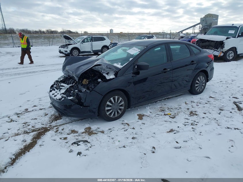 VIN 1FADP3E20JL298967 2018 FORD FOCUS S