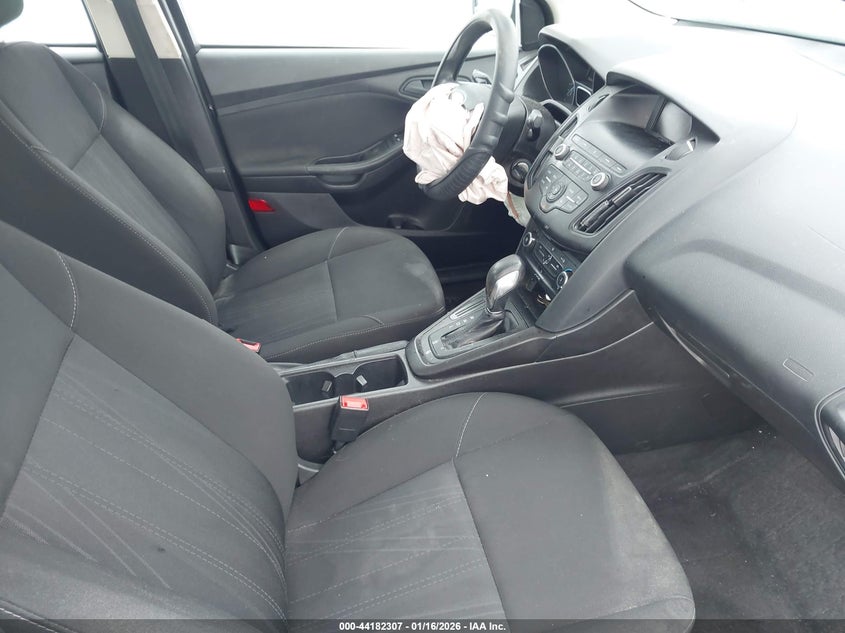 VIN 1FADP3E20JL298967 2018 FORD FOCUS S