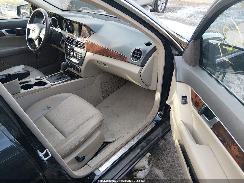 2013 Mercedes-Benz C 300 Luxury 4Matic