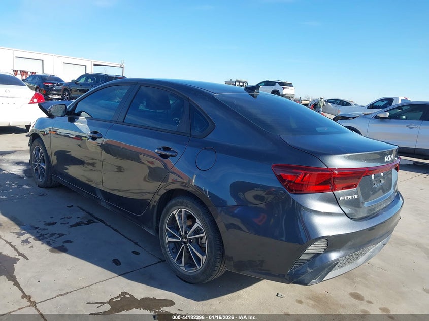 2024 Kia Forte Lxs