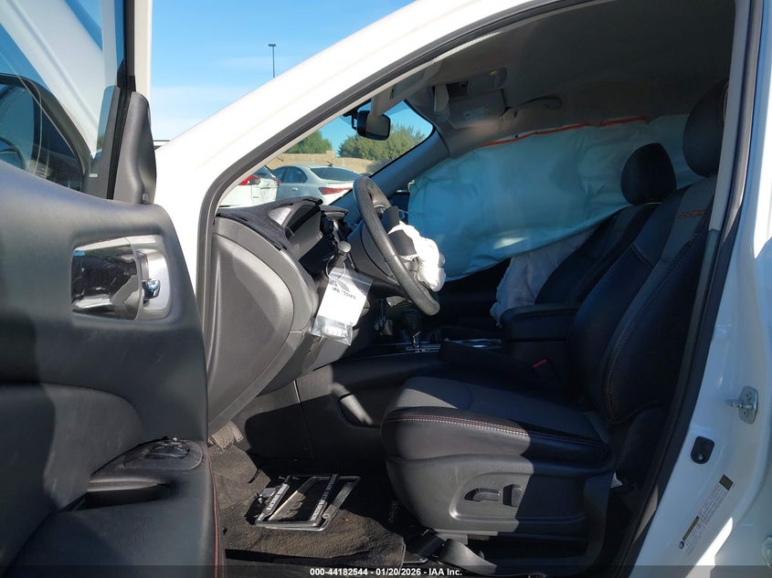 2020 Nissan Pathfinder Sv 2Wd