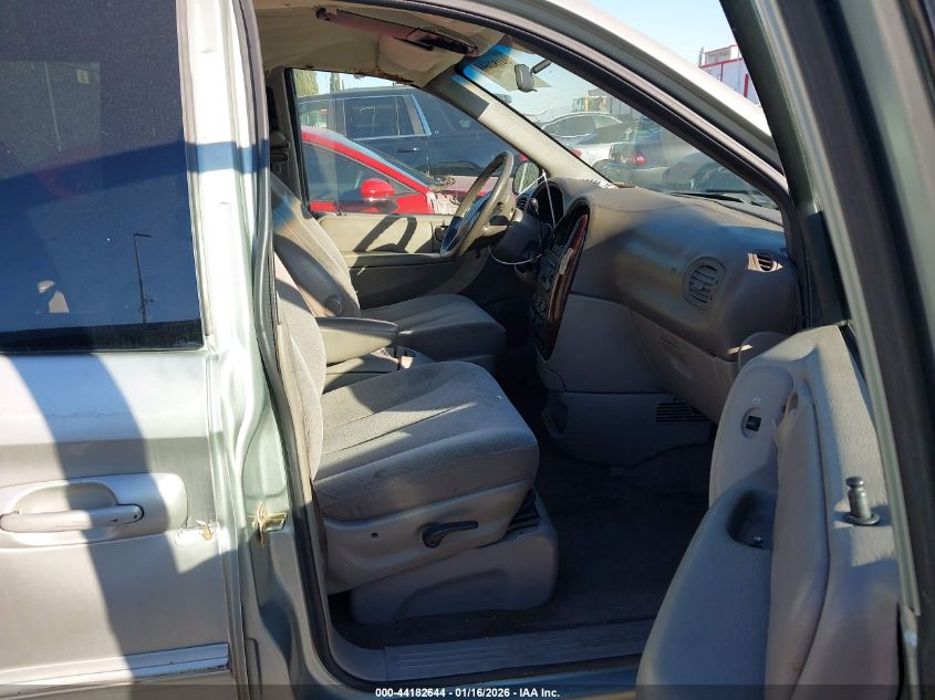 2003 Chrysler Town & Country Lx