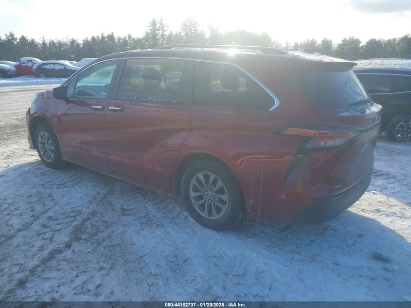 2022 Toyota Sienna Xle