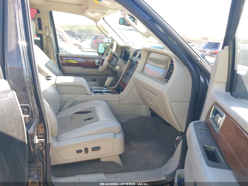 2011 Lincoln Navigator L