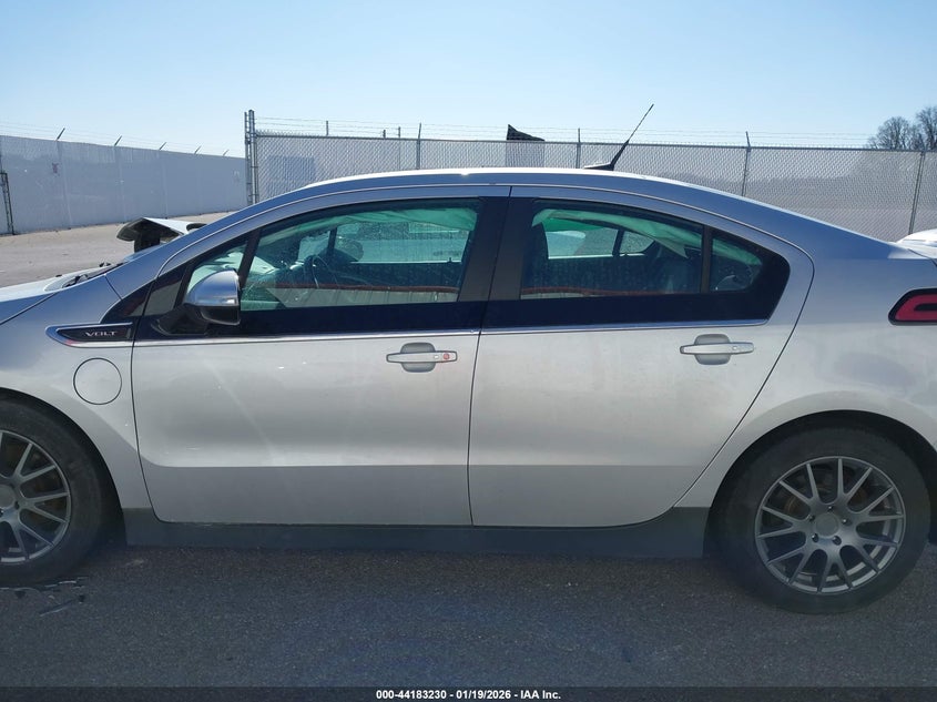 2013 Chevrolet Volt VIN: 1G1RH6E49DU142806 Lot: 44183230