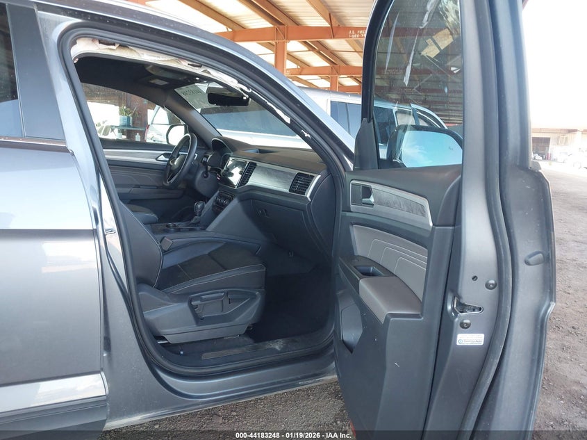 2022 Volkswagen Atlas Cross Sport 3.6L V6 Se W/Technology