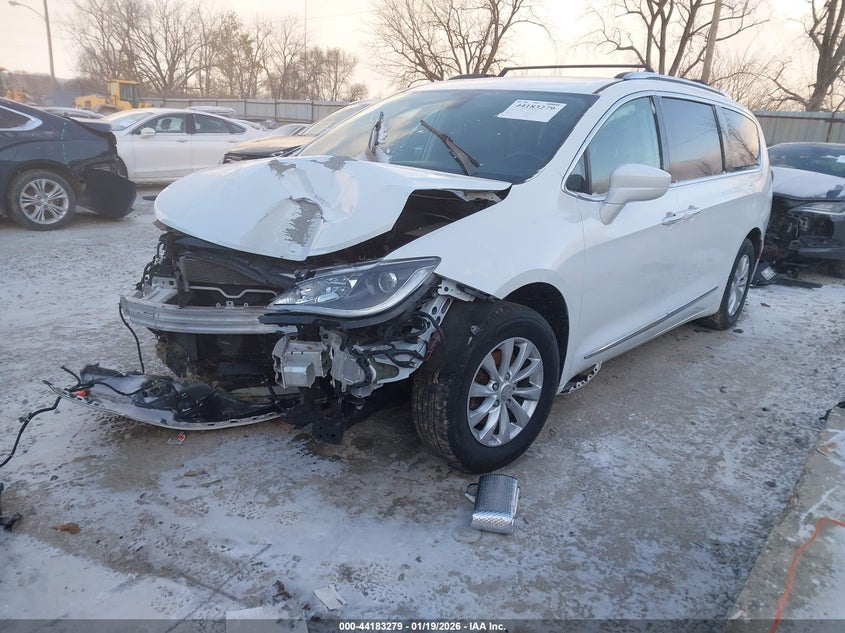 2019 Chrysler Pacifica Touring L