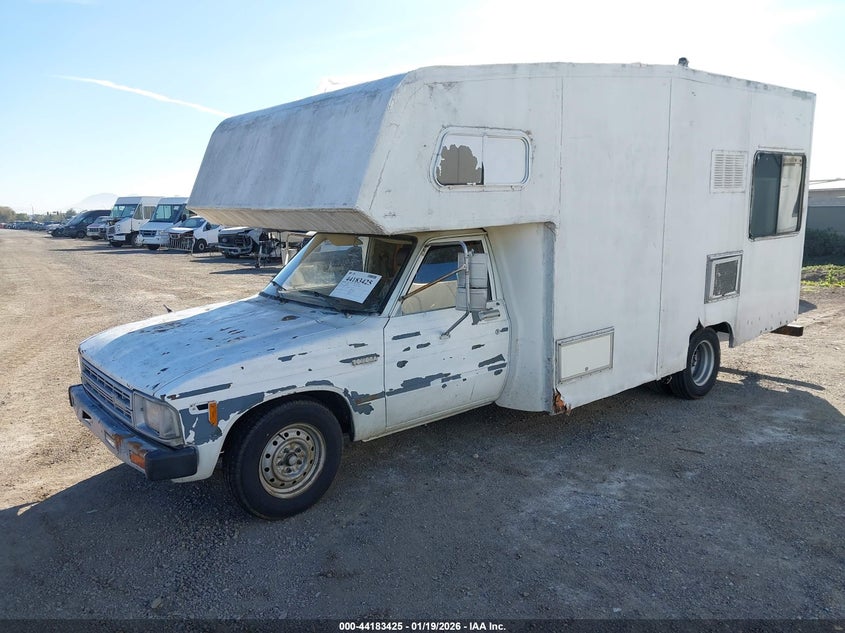 1983 Toyota Pickup / Cab Chassis Rn44