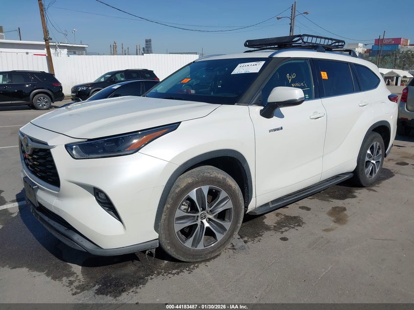 2021 Toyota Highlander Hybrid Xle