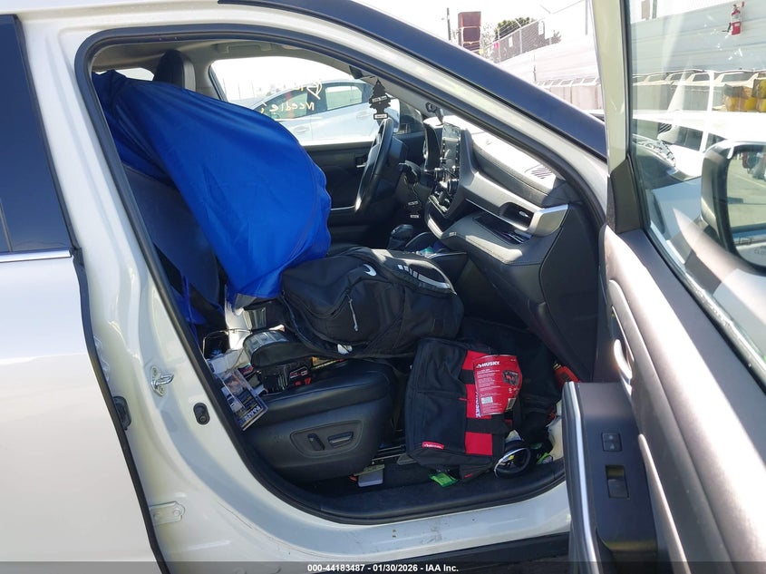 2021 Toyota Highlander Hybrid Xle