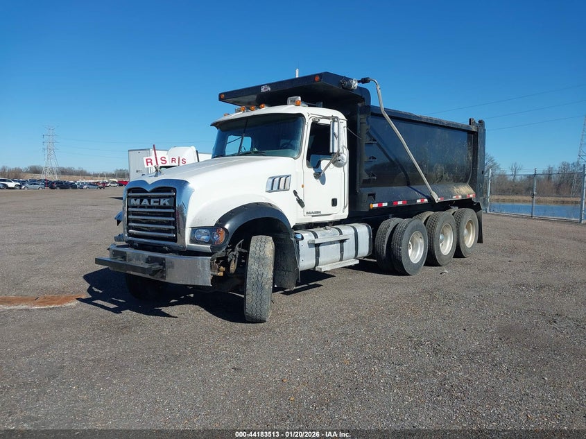 2011 Mack 700 Gu700