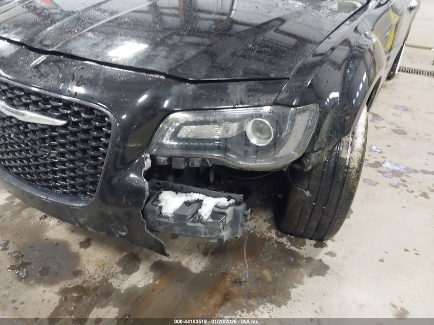 VIN 2C3CCAGG0JH293672 2018 CHRYSLER 300 S