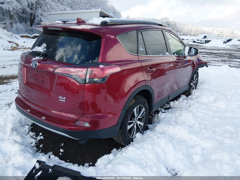2018 Toyota Rav4 Adventure/Xle
