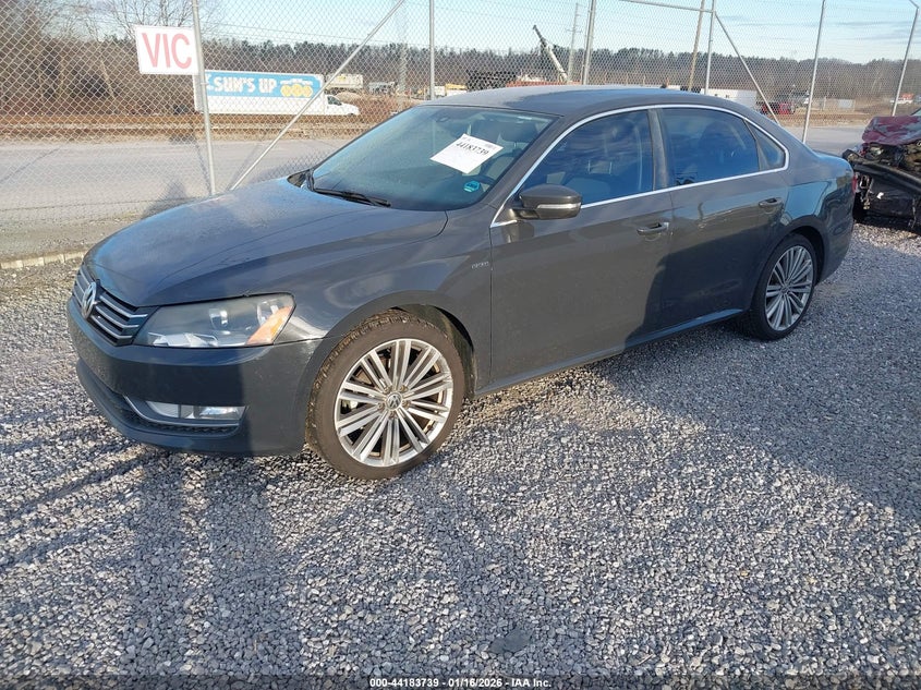 2014 Volkswagen Passat 1.8T Sport
