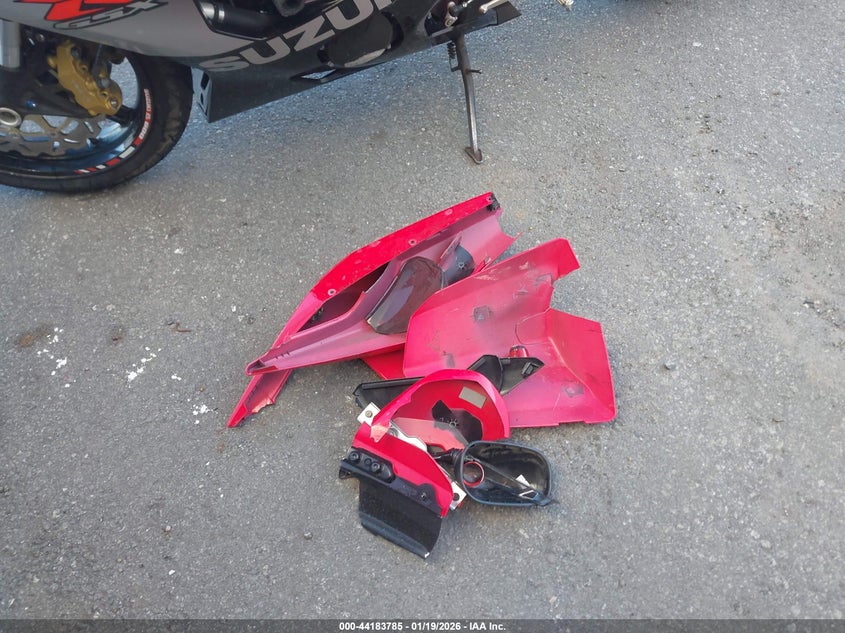2005 Suzuki Gsx-R600 K VIN: JS1GN7CA652110019 Lot: 44183785