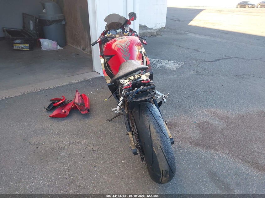 2005 Suzuki Gsx-R600 K VIN: JS1GN7CA652110019 Lot: 44183785